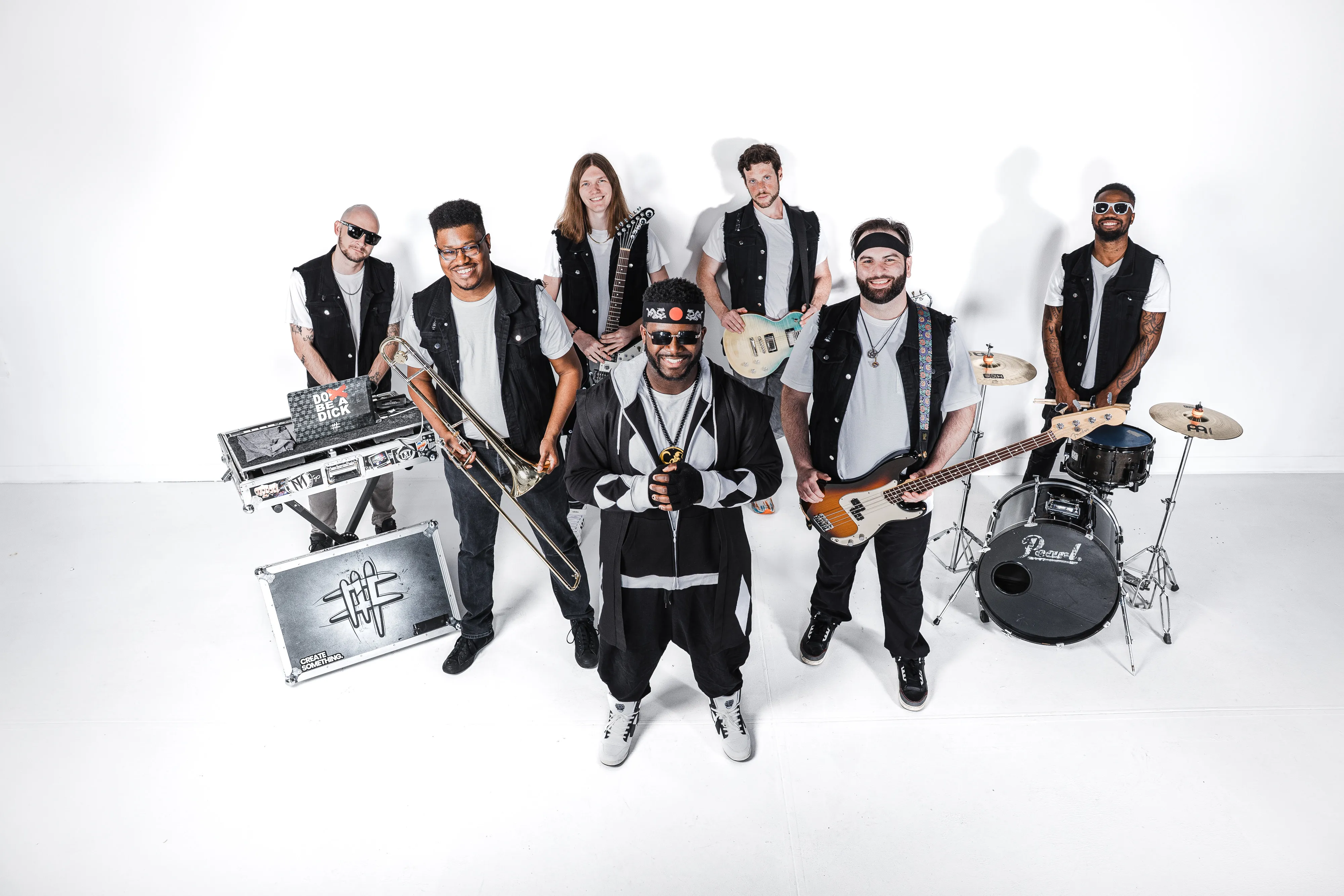 Jinari Kemet & The Black Jackets